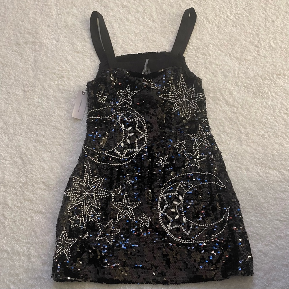 NWT ANTHROPOLOGIE SQUARE-NECK SEQUIN & RHINESTONE MINI SHIFT BLACK DRESS Sz: XXS - Picture 8 of 9